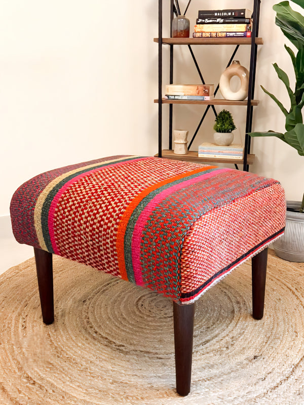 Alpaca wool bench featuring handwoven Andean frazada fabric with naturally dyed colors for modern home decor and interiors.