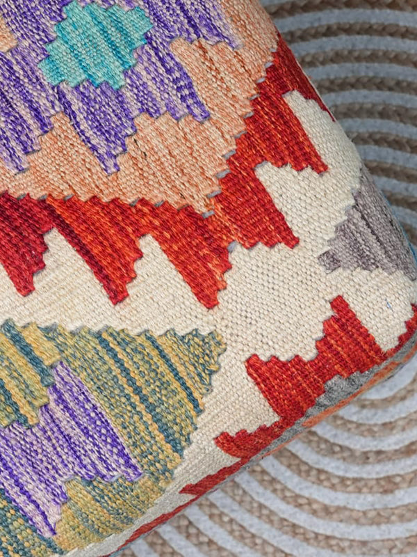Kilim Bench 02