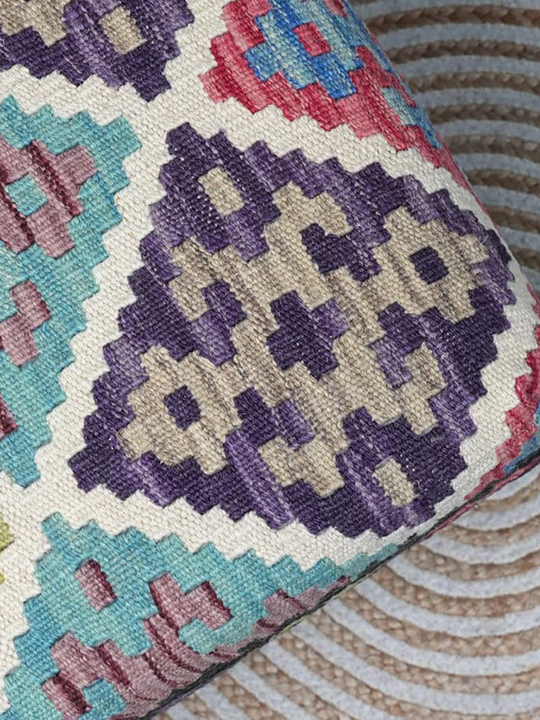 Kilim Bench 04