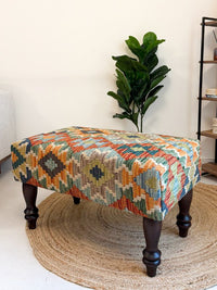 Nuri Kilim Bench